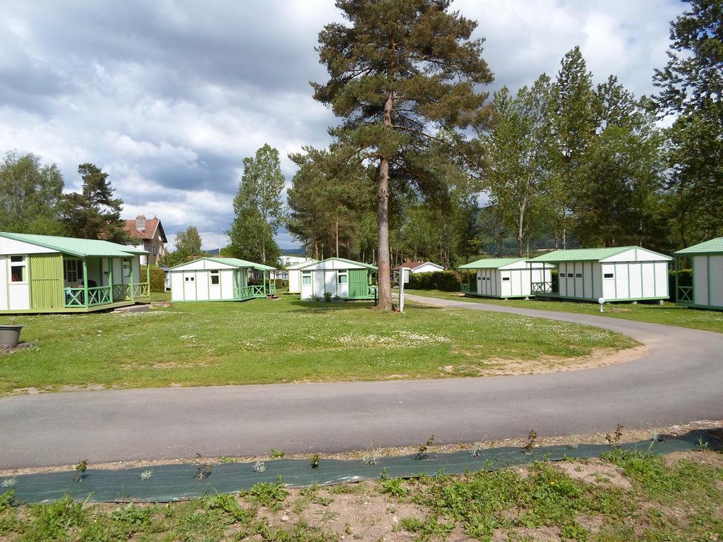Camping Les Pinasses La Chapelle  Exterior photo