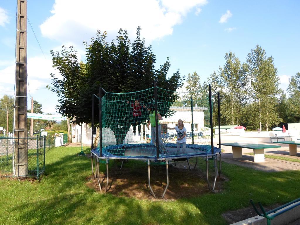 Camping Les Pinasses La Chapelle  Exterior photo